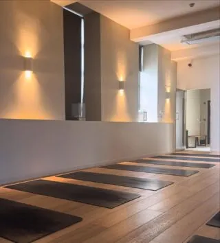 The benefits of Hot Yoga

Hot yoga has many physical, mental and spiritual benefits. Practicing in the heat is fun,empowering and energising and will not only leave you feeling cleansed calm and grateful it also helps to; 

💫Build Strength
💫Detox
💫Clear the Mind 
💫Be present 
💫 Reduces Stress 
💫 Releases Toxins
💫Increases Circulation 
💫Improves flexibility 
💫Gives your skin a healthy glow 
💫Burns Calories 

Book your place now and feel the magic 🤍